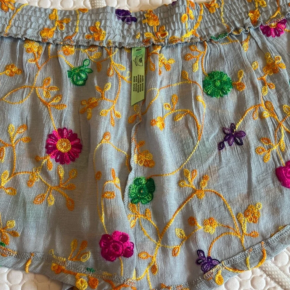 Honeydew Embroidered Siesta Sweetheart Shorts - Picture 9 of 13